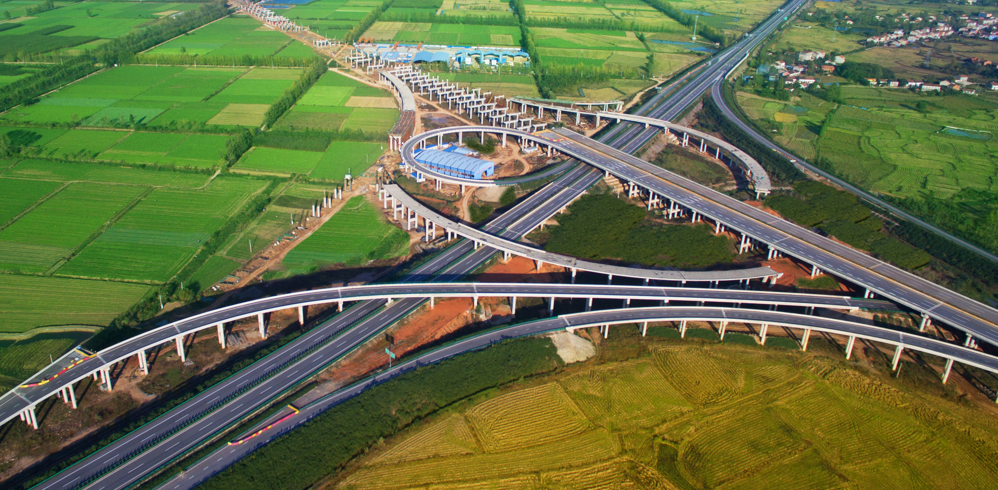 武深高速公路嘉鱼北段将于12月28日建成通车